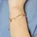 Pulseira Infantil Cristais Coloridos e Corações Pequenos