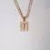 Pingente Retangular Detalhado com Crucifixo Banhado a Ouro 18 k