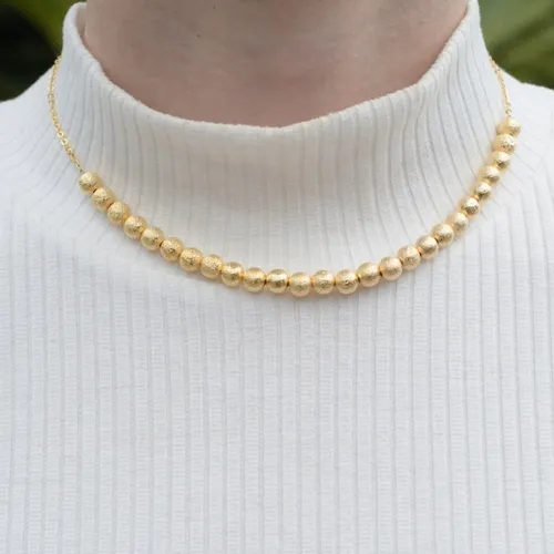 Colar Corrente Cadeado e Esferas Diamantadas Foscas: Uma Fusão de Elegância e Mistério