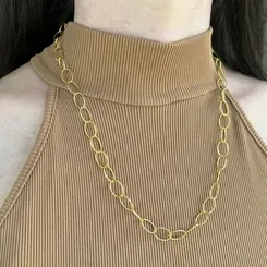 Colar de Corrente Elo Grosso Detalhado: Estilo Imponente Banhado a Ouro 18k