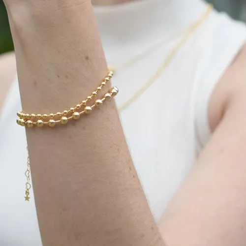 Pulseira Corrente de Esferas: Uma Expressão de Elegância Versátil