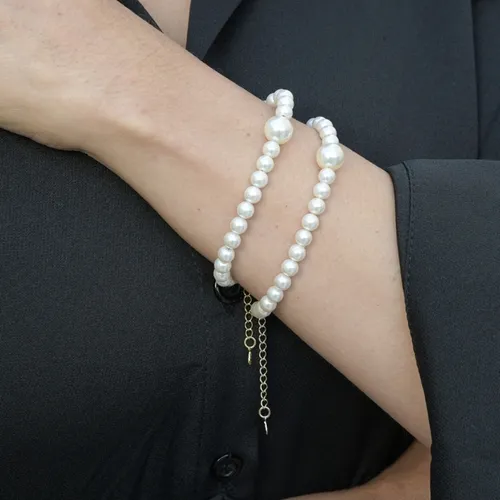 Pulseira de Pérola com Detalhe de Pérola Maior no Centro