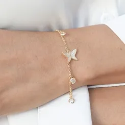 Pulseira com Pingente de Borboleta Cravejada e Pontos de Luz em Cristal