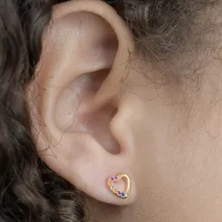Brinco Coração Liso e Vazado com Zircônias Coloridas Tamanho  P Banhado a Ouro 18k