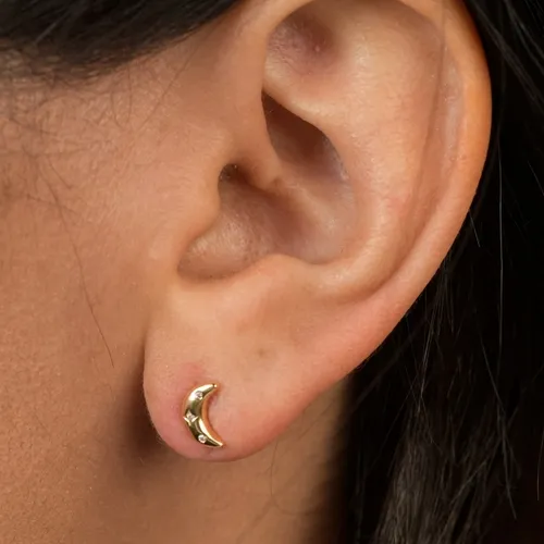 Brinco Pequeno Meia Lua Cravejado com Três Zircônias Banhado a Ouro 18 k