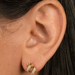 Brinco com Base Quadrada e Pingente Cravejado com Zircônias Banhado a Ouro 18K
