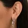 Brinco Médio com Três Elos Robustos, Elo do Meio Cravejado com Zircônias  Banhado a Ouro 18k