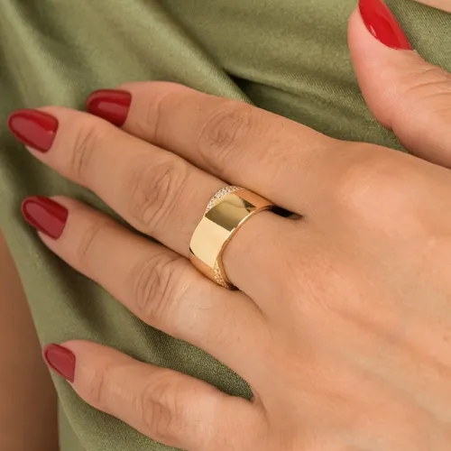Anel Liso com Zircônias Transpassadas  Banhado a Ouro 18k