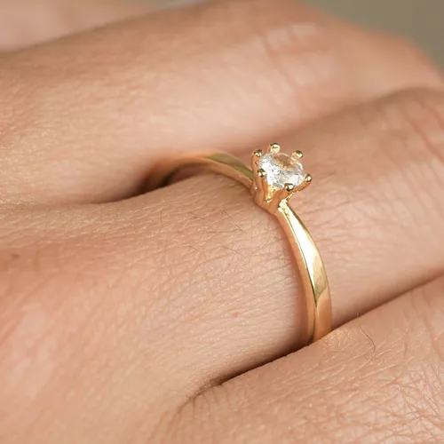 Anel Plus Size Solitário Clássico Banhado a Ouro 18k