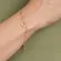 Pulseira Corrente Piastrine Detalhada com Pingente de Borboleta Cravejada Banhada a Ouro 18k