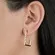 Brinco Argola Quadrada Tamanho G – Detalhe Aro Retorcido Banhado a Ouro 18k