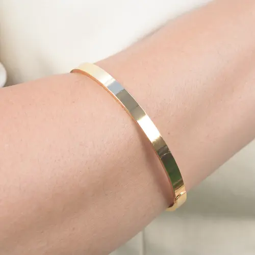 Pulseira Bracelete com Aro Liso Banhada a Ouro 18k