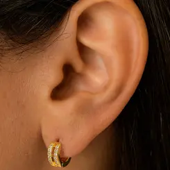 Brinco Argola Articulada com Aro Duplo Cravejado com Zircônias – Tamanho P Banhado a Ouro 18 k