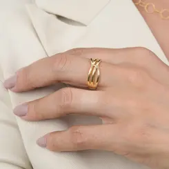 Anel Vazado com Design Orgânico Banhado a Ouro 18k