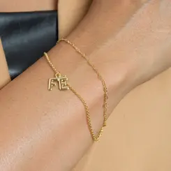 Pulseira Duas Correntes com Pingente Fé Banhada a Ouro 18K