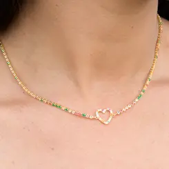 Colar Choker Riviera Colorida com Pingente de Coração Vazado Banhado a Ouro 18K