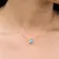 Colar com Pingente Coração em Cristal Rosa ou Azul Banhado a Ouro 18K