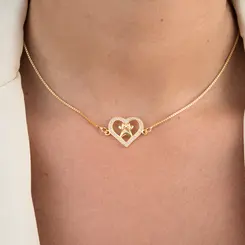 Colar Choker Coração Cravejado com Zircônias com Patinha Lisa no Centro Banhado a Ouro 18K