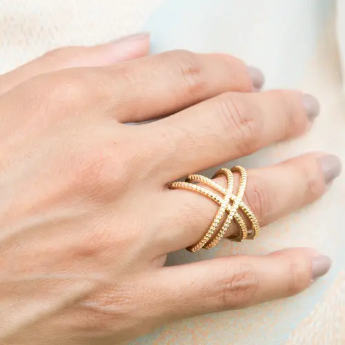 Anel X com Duas Tiras Zircônias Banhado a Ouro 18 k