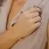 Pulseira Bolinha Fosca Vazada  Banhada a Ouro 18k