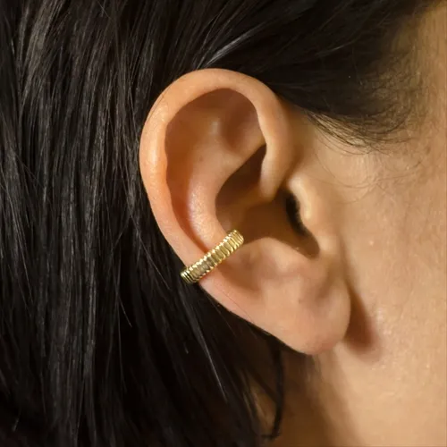 Brinco Piercing Detalhado