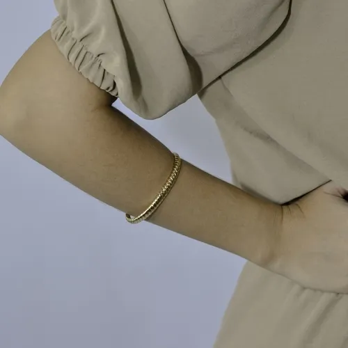 Pulseira Bracelete Torção Banhado a Ouro 18 K
